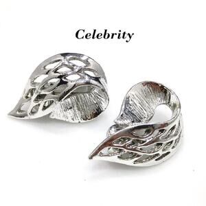 Vintage 1960s Celebrity Silver Tone Leaf Clip On Earrings Textured Openwork